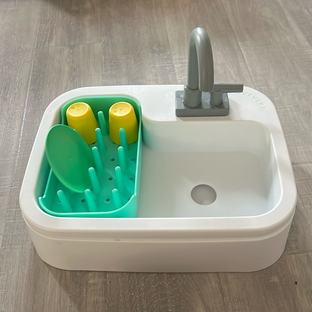 Lovevery Working Sink